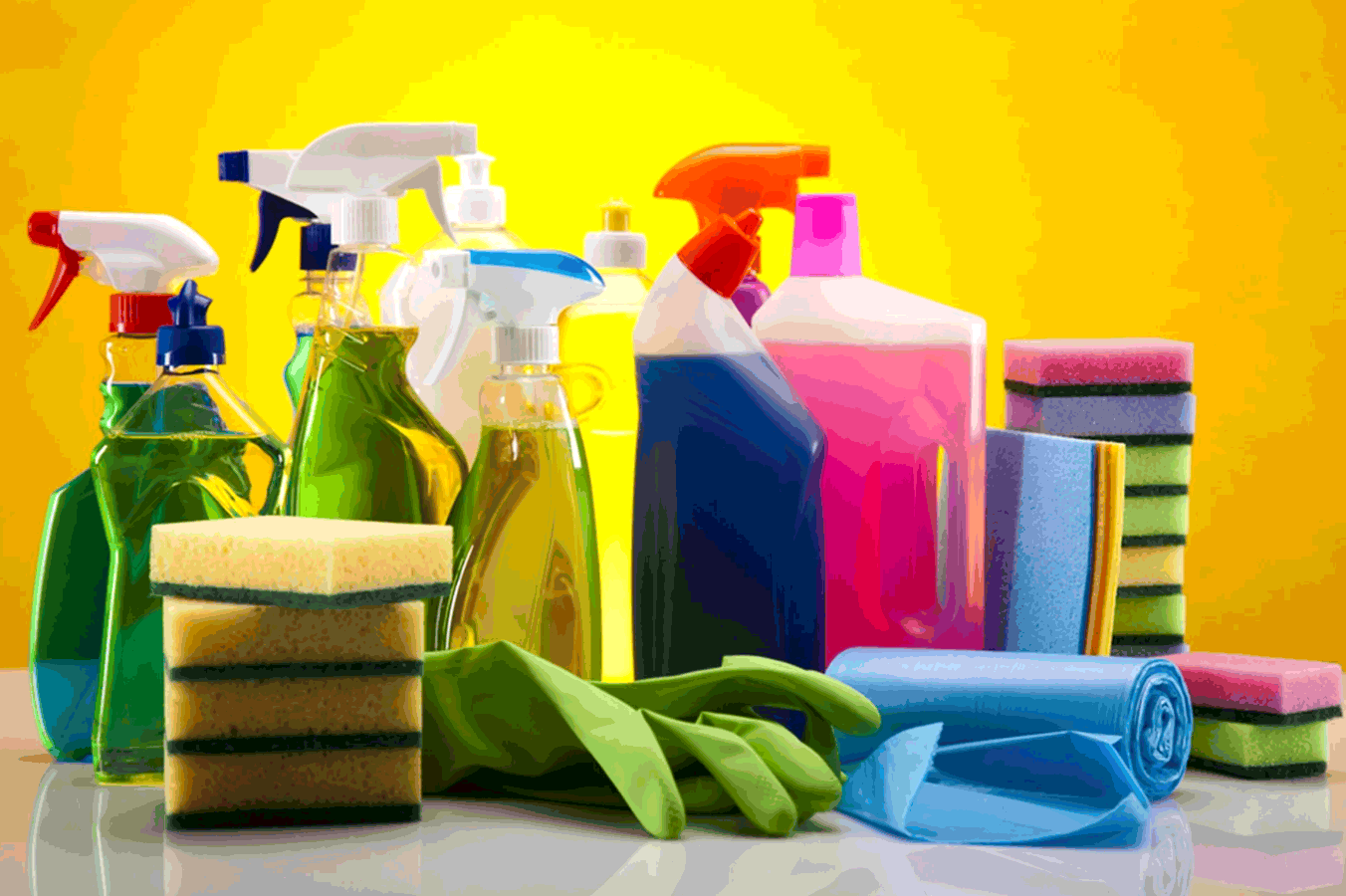 منتجات تنظيف متنوعة